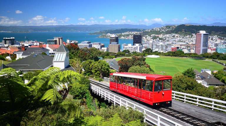 Auckland Sightseeing Tour: New Zealand's Northern Gems