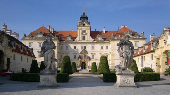 Image 5 of 6
