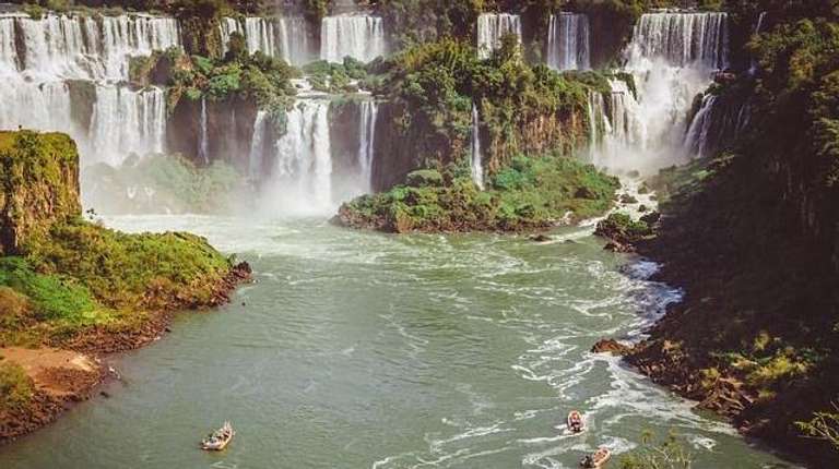 Argentina: Iguazu Falls Getaway - 3 days trip - alternative tour available