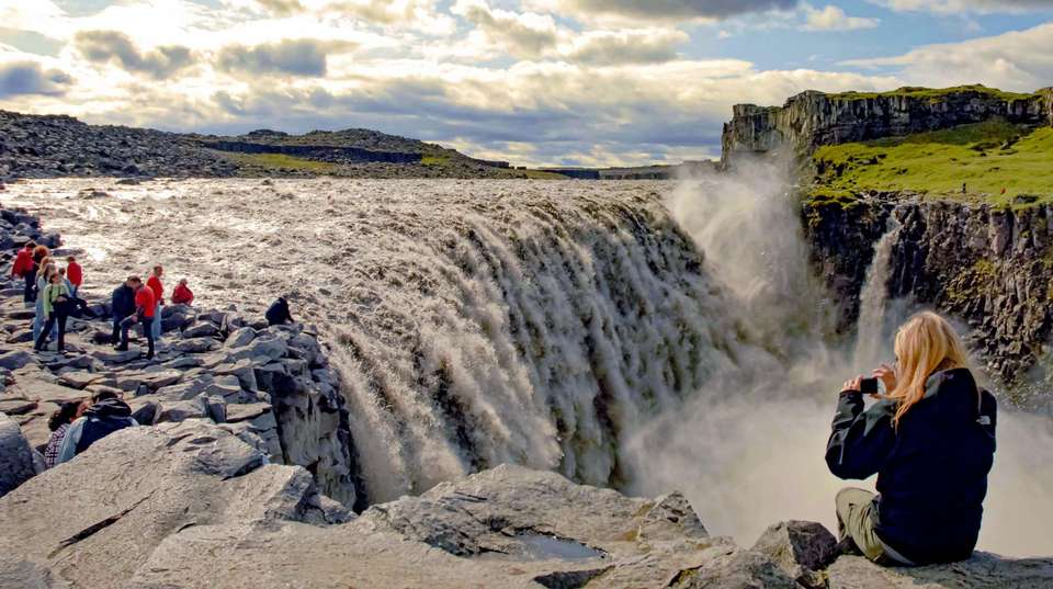 Iceland: See & Experience it all in 9 days, Luxury Tour - Charliethetraveler - Iceland