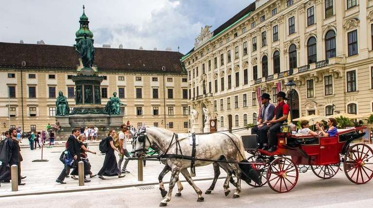 Eastern Europe Culture shows and excursions Tour: Classic Central Europe Tour