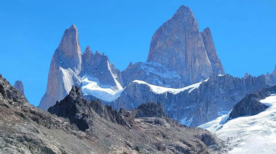 Majestic Peaks of Patagonia - GROUP TOUR - People Travel And Experience - Chile - Image 4