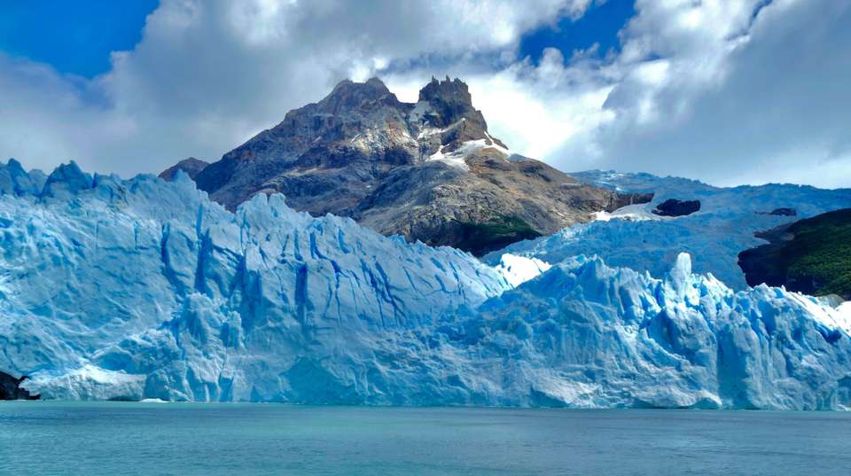 Majestic Peaks of Patagonia - GROUP TOUR - People Travel And Experience - Chile - Image 6