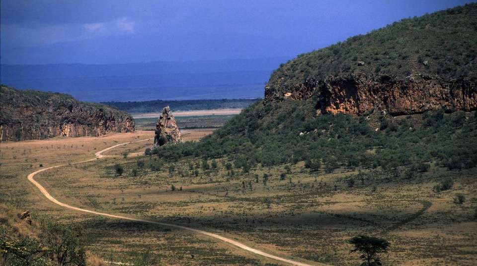 Day Trip to Hell's Gate & Lake Naivasha from Nairobi - Gracepatt Ecotours Kenya - Kenya - Image 4