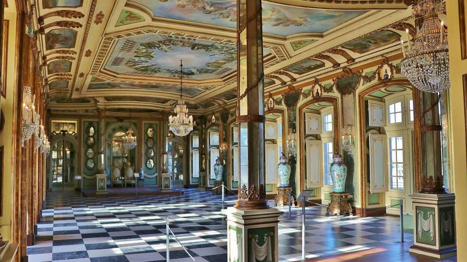 Sintra & Cascais Sightseeing: Full-day Private Tour - Takinguthere - Tut Travel Lda - Portugal - Image 6