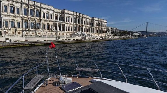 Image 4 of 6