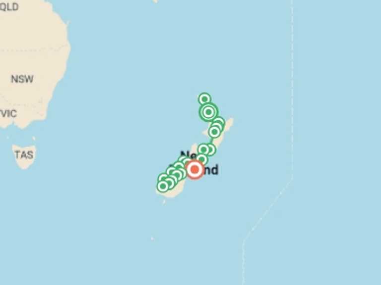Map of New Zealand Tour with 12 destination visits for the trip: Ultimate New Zealand