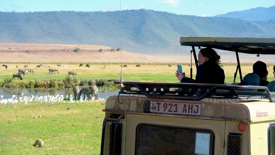 10-day Serengeti to Zanzibar Accommodated - Acacia Africa - Kenya - Image 3