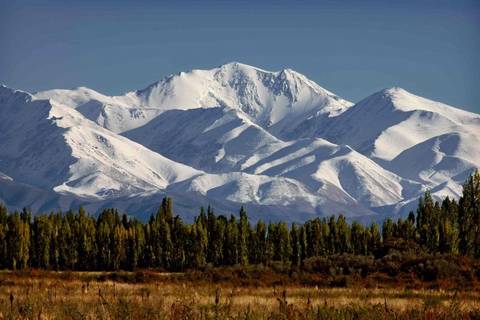 13-day South America: Mountains & Beaches