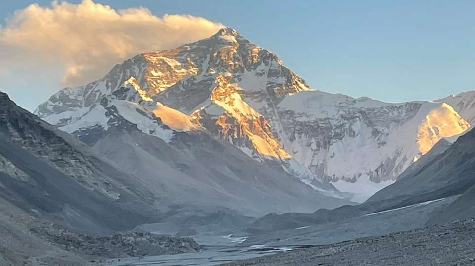 15-Day Mt. Kailash Group Tour via Everest Base Camp - Great Tibet Tour - China - Image 2