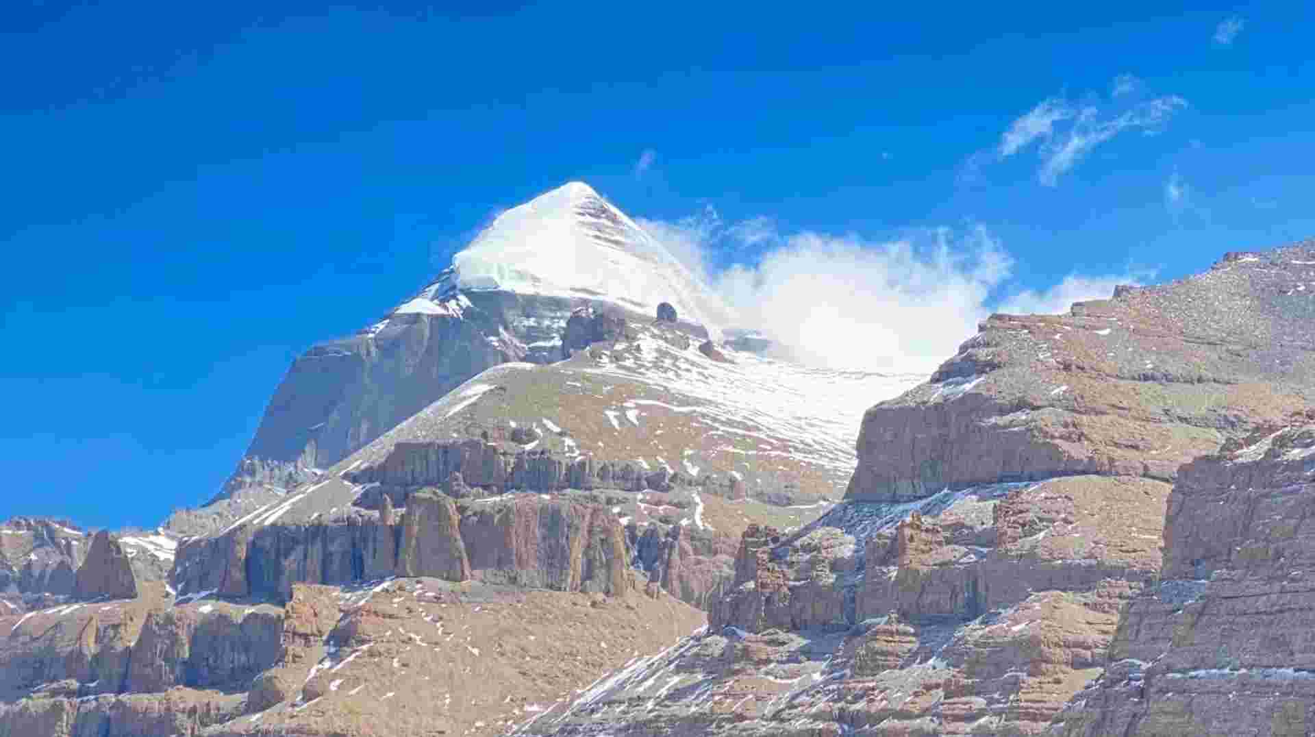 15-Day Mt. Kailash Group Tour via Everest Base Camp