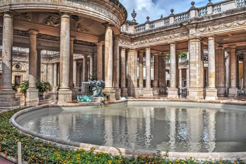 Mediterranean Budget Tours: 2-day Private Florence Spa & Wellness: Classic Heritage & Natural Cave Experience*
