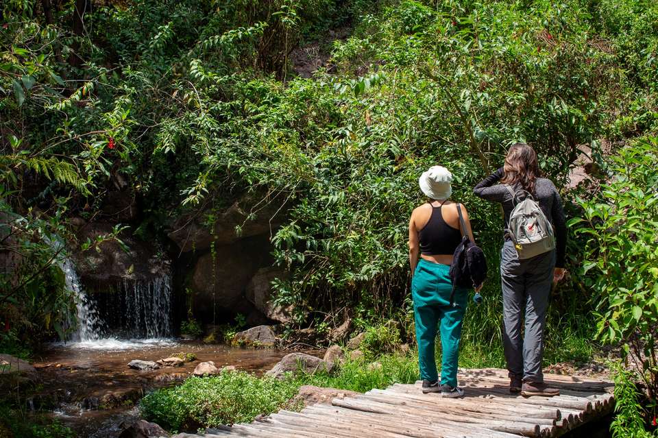 2-day Private Sacred Valley Experience: Waterfall, Hummingbirds & Chinchero - Destination Services - Peru - Image 2