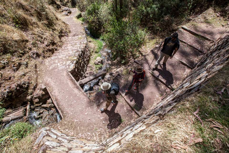 2-day Private Sacred Valley Experience: Waterfall, Hummingbirds & Chinchero - Destination Services - Peru - Image 10