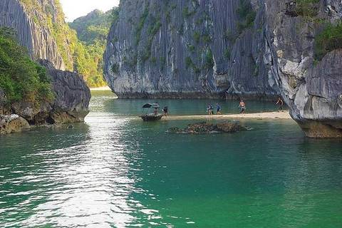 Hanoi Kayaking And Canoeing Tour: 3-day Cruise On Lan Ha Bay And Beach Resort