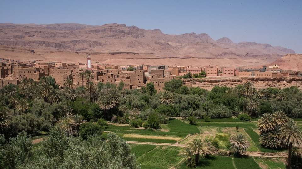 3 Days desert Tour Marrakech to Erg Chigaga - Desertbrise Travel - Morocco - Image 2