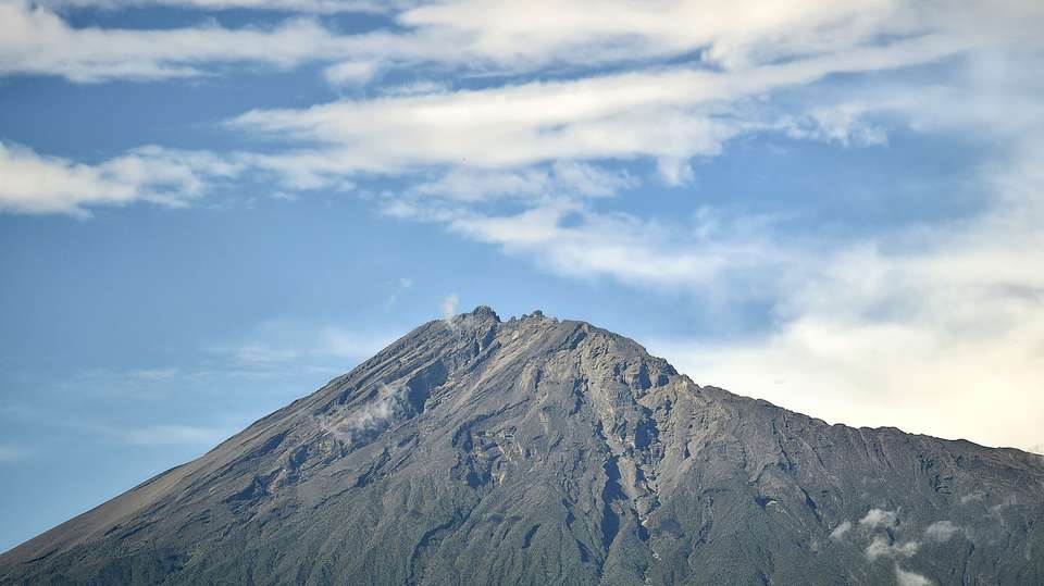 3 DAYS MOUNT MERU TREKKING - Dahlia Africa - Tanzania - Image 3