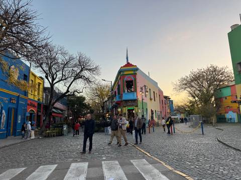 Andes Budget Tours: 4-day Buenos Aires City Break With Tango Show, French-speaking Guide