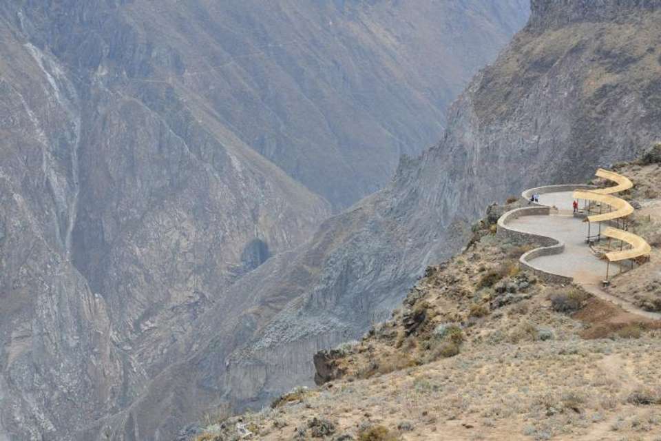 4-Day Arequipa and Colca Canyon Essential Tour Package - Tangol Tours - Peru - Image 3