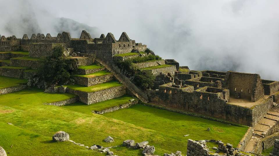 4 day Inca trail to Machu Picchu - Operator Machu Picchu Tours - Peru - Image 3