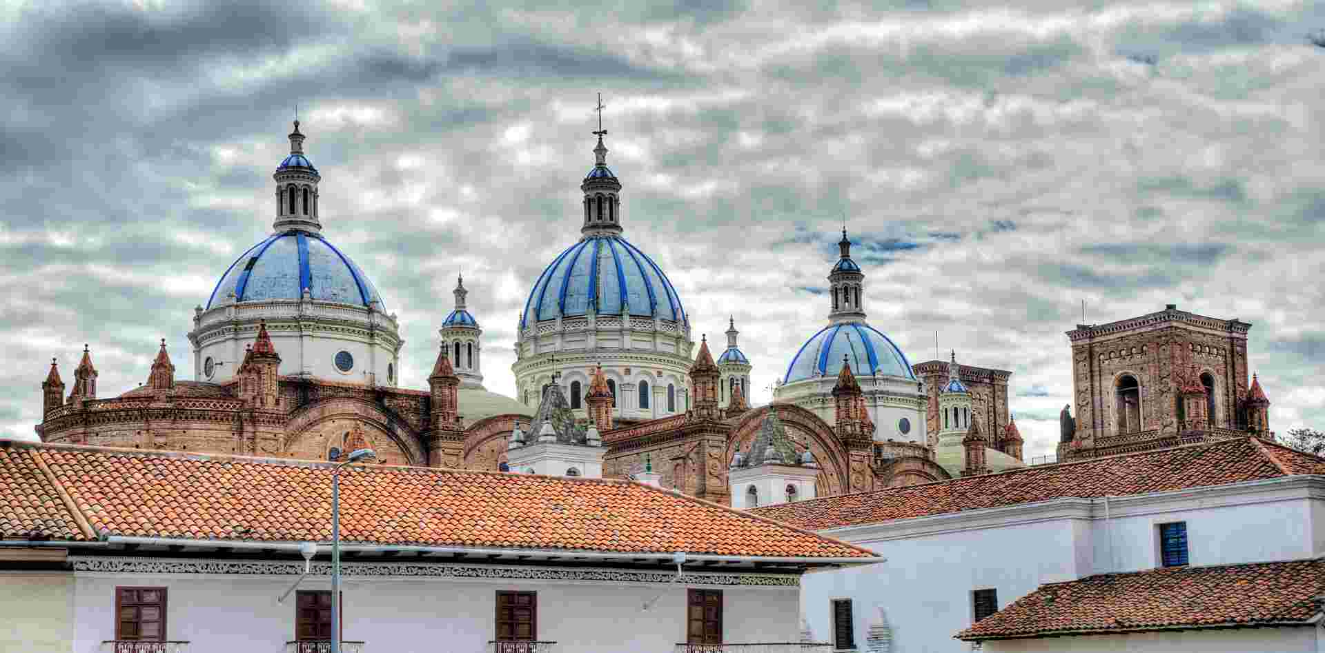 5-day Quito & Volcanoes Avenue: Quilotoa, Ingapirca, Cuenca, Guayaquil, French-speaking Guide