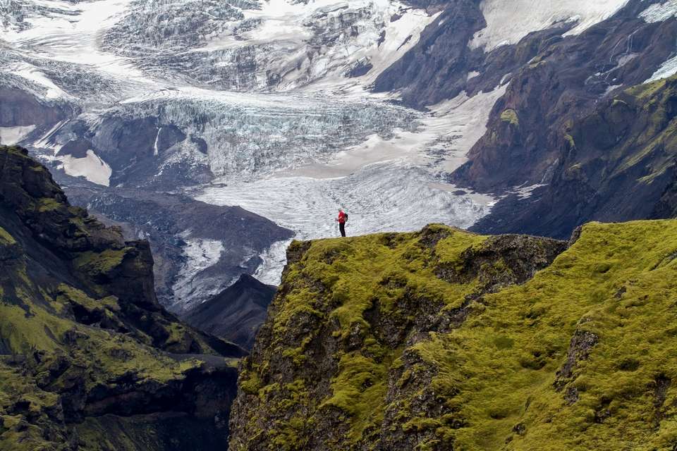 6-Day Laugavegur & Fimmvörðuháls Trek in Huts - Icelandic Mountain Guides - Iceland - Image 5