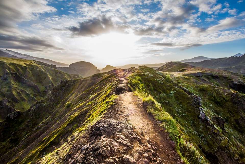 6-Day Laugavegur & Fimmvörðuháls Trek in Huts - Icelandic Mountain Guides - Iceland - Image 15