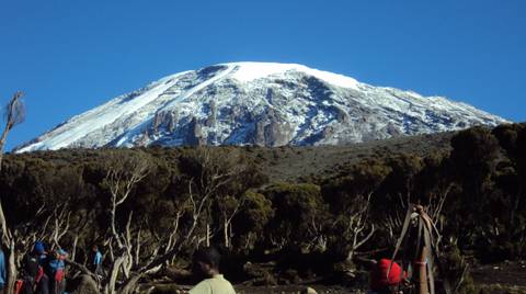 Moshi Climbing Tour: 6 Days Mount Kilimanjaro Trekking - Machame Route