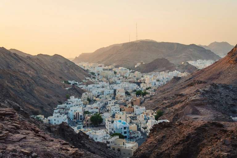 Oman Guided and Escorted Tours: Premium Oman Discovery Tour