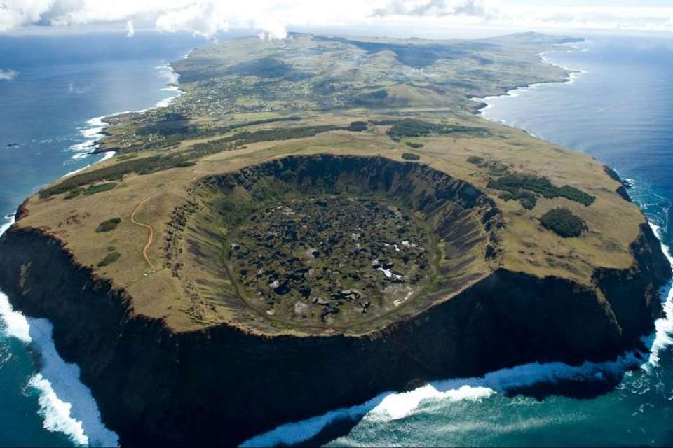 7-Day Trip Santiago and Easter Island - Tangol Tours - Chile - Image 6