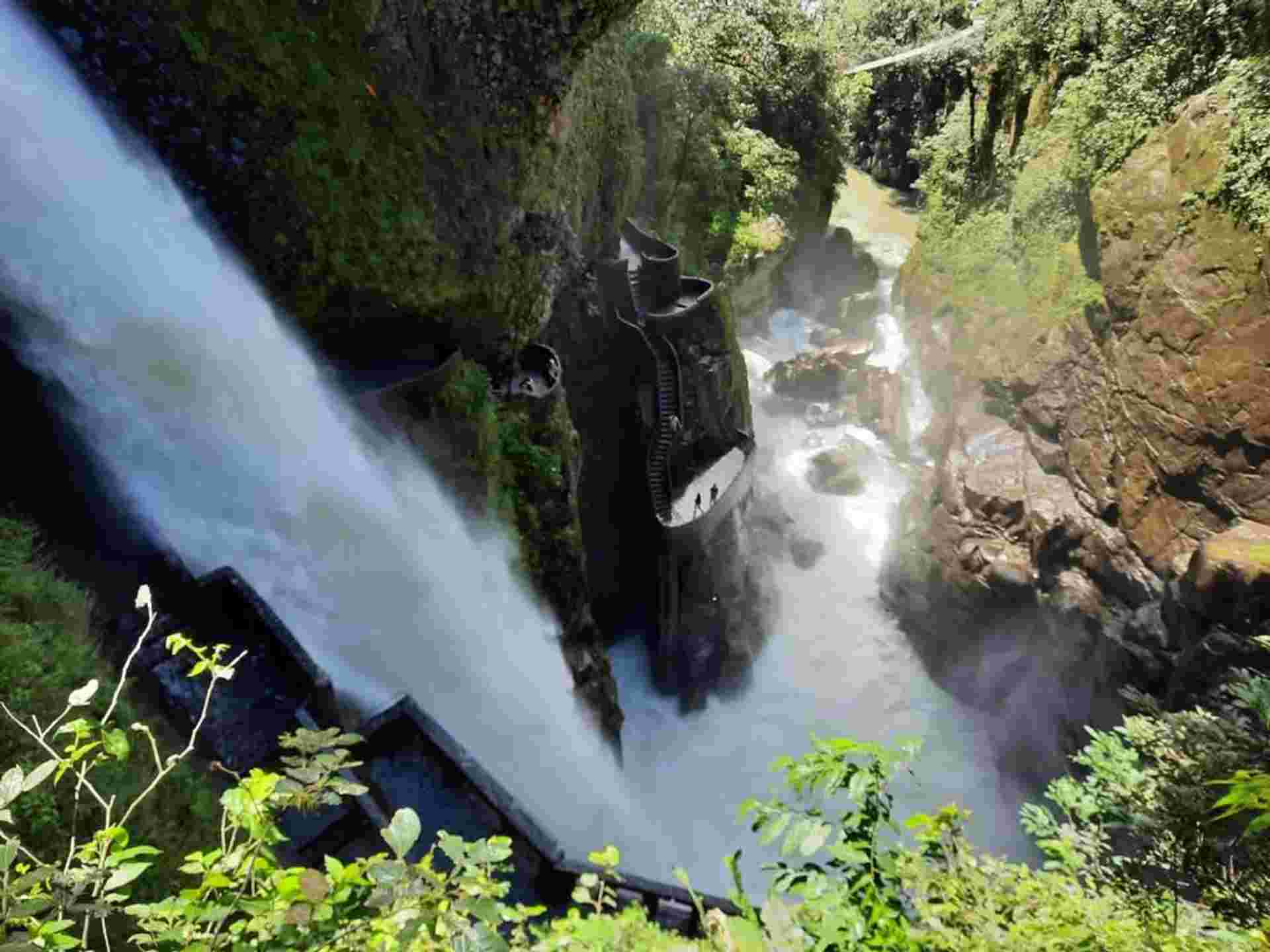 7 Days Complete Volcano Avenue: Cotopaxi, Quilotoa, Baños, Chimborazo, Ingapirca & Cuenca, Private Tour