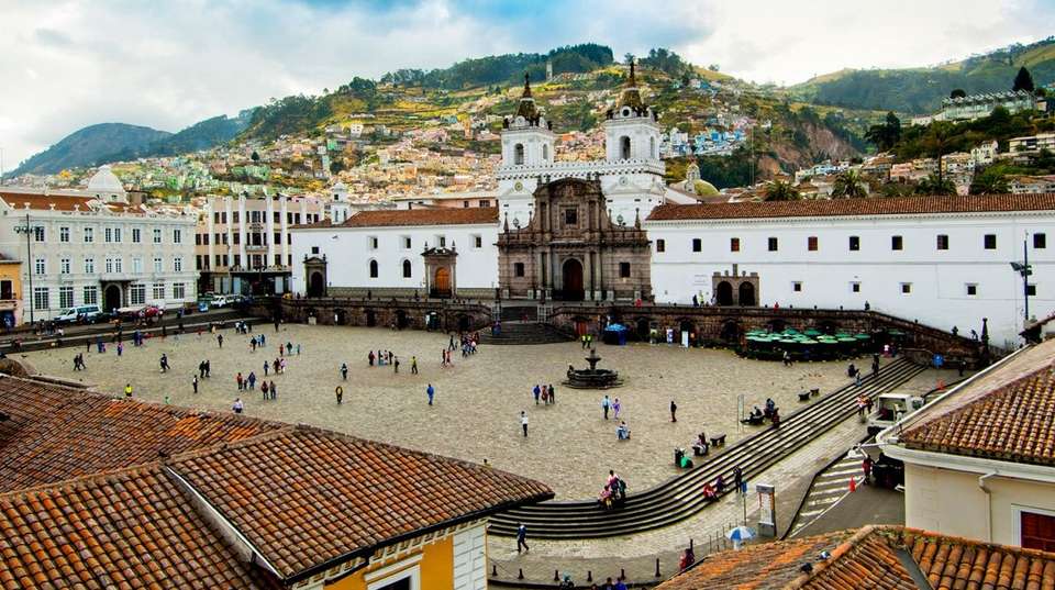 8 Days Ecuador: From Highlands to Hot Springs - Responsible Travel South America - Ecuador - Image 2