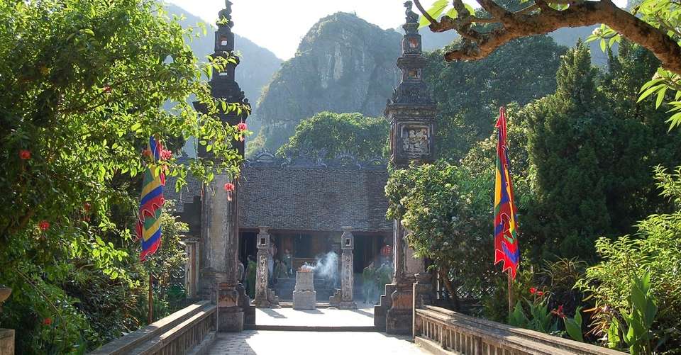 A Day Luxury Group Tour to Hoa Lu - The Ancient Capital - Odc Travel Company - Vietnam - Image 2