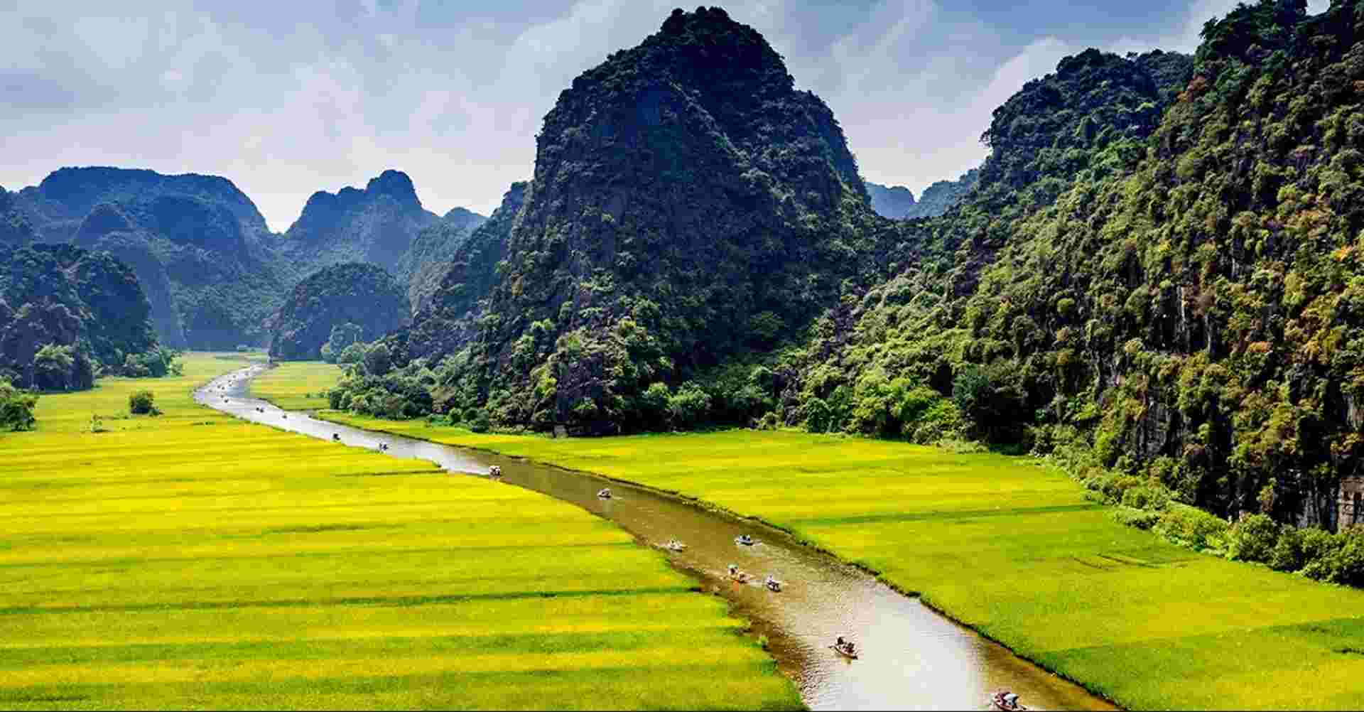 A Day Tour to Hoa Lu - The Ancient Capital