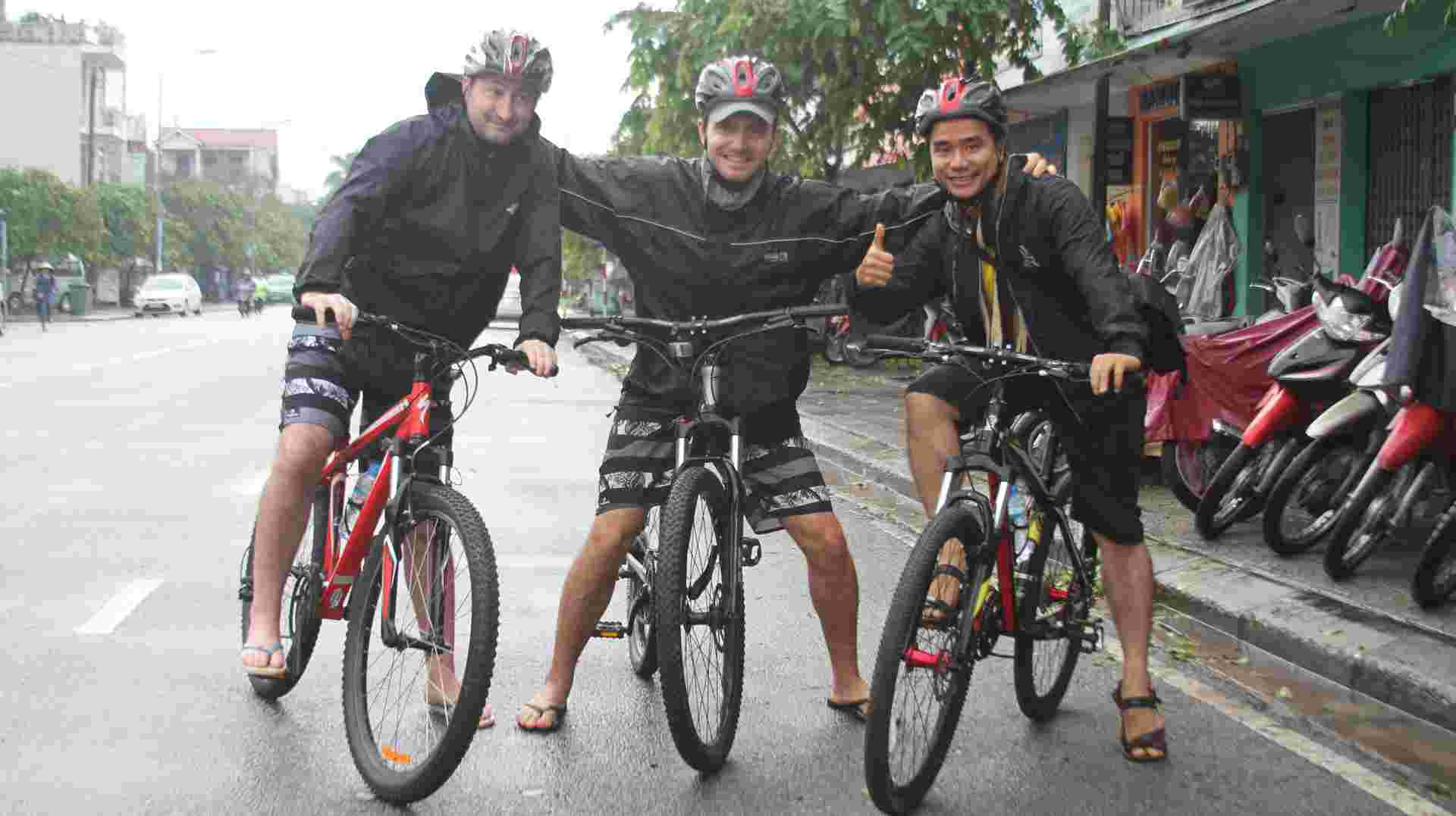 A Fascinating Ride to Meet the Artisans of Hue