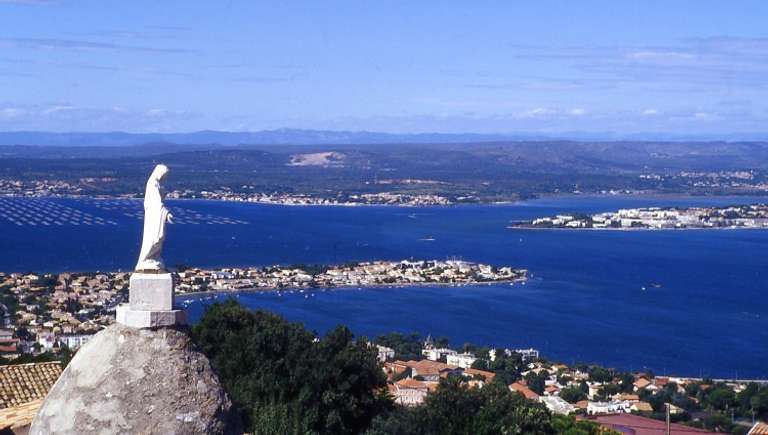 A Taste of the Mediterranean: A Cruise through the Heart of Provence and the Camargue Region (port-to-port cruise)