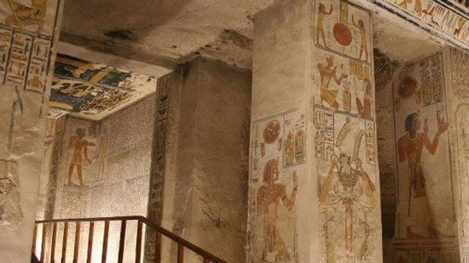 Abu Simbel from Aswan by Flight day tour - Emo Tours - Egypt - Image 2