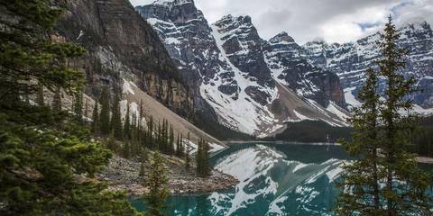 Canada Natural Landmarks Sightseeing Tour: Active Canadian Rockies Adventure