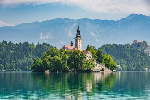Zagreb City Sightseeing Tour: Adriatic Escape