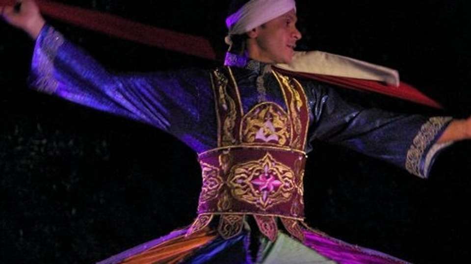Al Tannoura Egyptian heritage show at Wekalet El Ghoury - Emo Tours - Egypt - Image 3