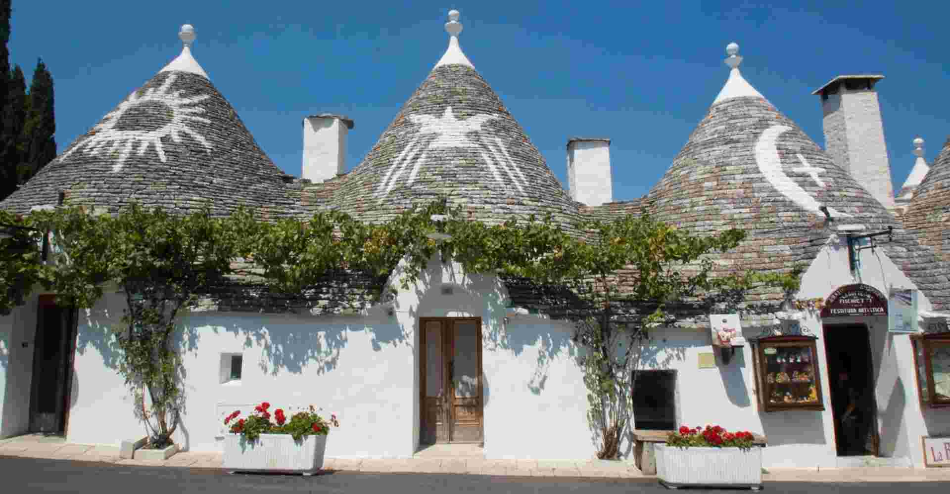 Alberobello's trulli: walking tour