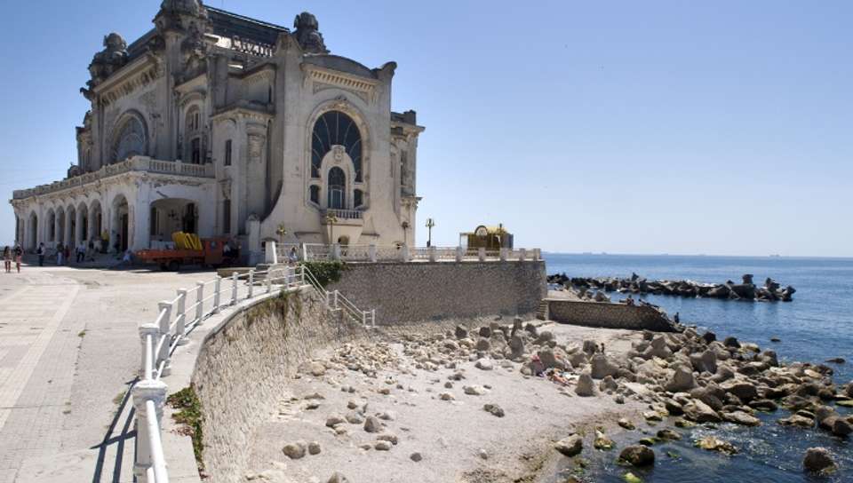 Image 7 of 9