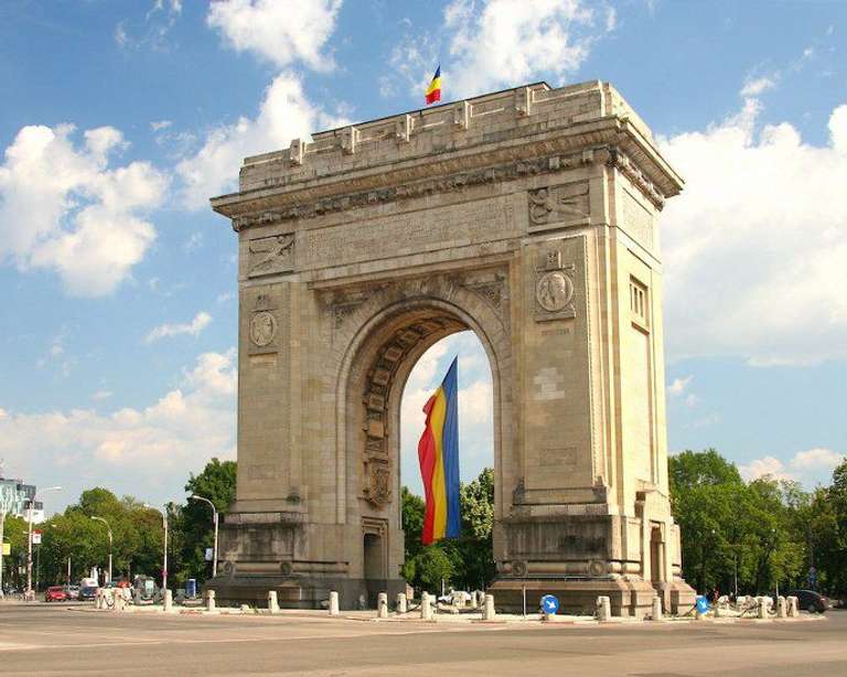 Vienna Christmas markets Tour: Amazing Christmas Markets: Bucharest to Vienna