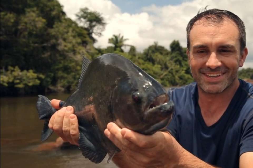 Amazong Fishing Day Tour - Piranhas in Iquitos - Tangol Tours - Peru - Image 3