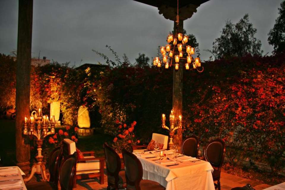 Larco Museum Night Tour with gourmet dinner - Tangol Tours - Peru - Image 7