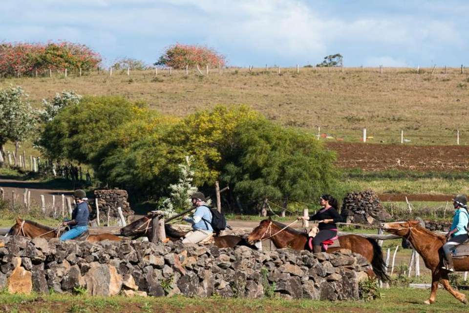 Ancestral Horse Ride on Easter Island - Tangol Tours - Chile - Image 3