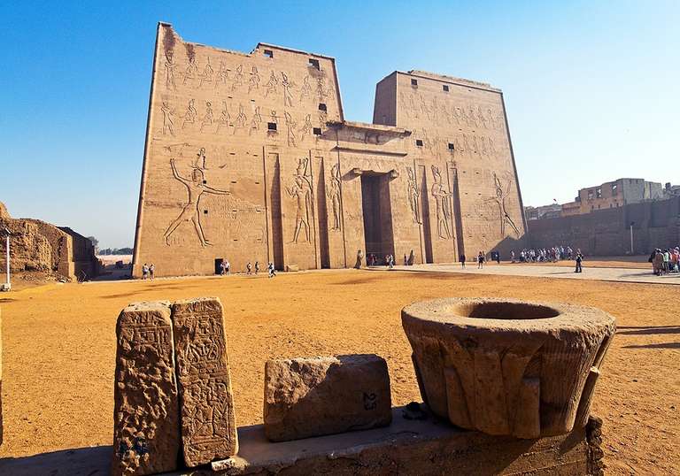 Ancient Egypt and Modern Dubai trip - alternative tour available