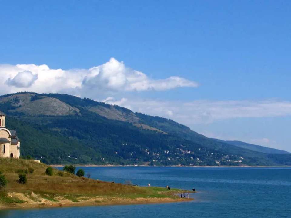 Image 10 of 16
