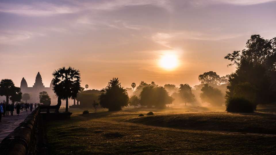 Angkor Wat Sunrise Tour - Small Group - V Happy Travel - Cambodia - Image 3