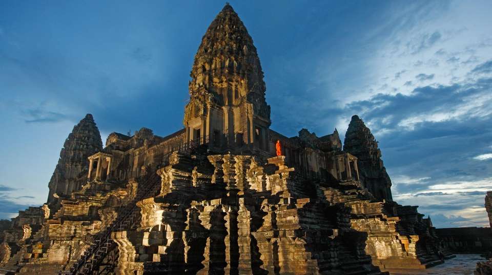 Angkor Wat Sunrise Tour - Small Group - V Happy Travel - Cambodia - Image 5